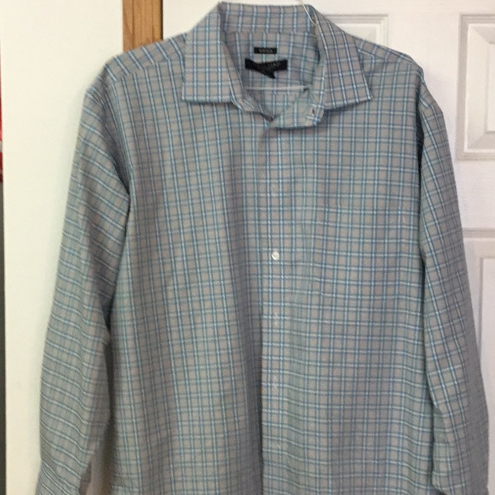 Men’s button down dress shirt